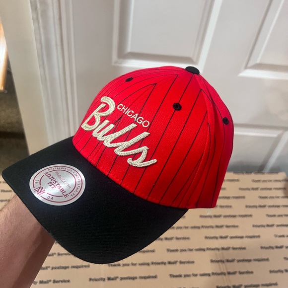 Chicago Bulls Mitchell & Ness Pin Stripe Red Hat - Picture 3 of 5